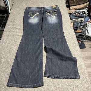 LEI Sophia Hipster Flare Jeans Teens 15 Blue Med Wash Low Rise Embroidered Denim